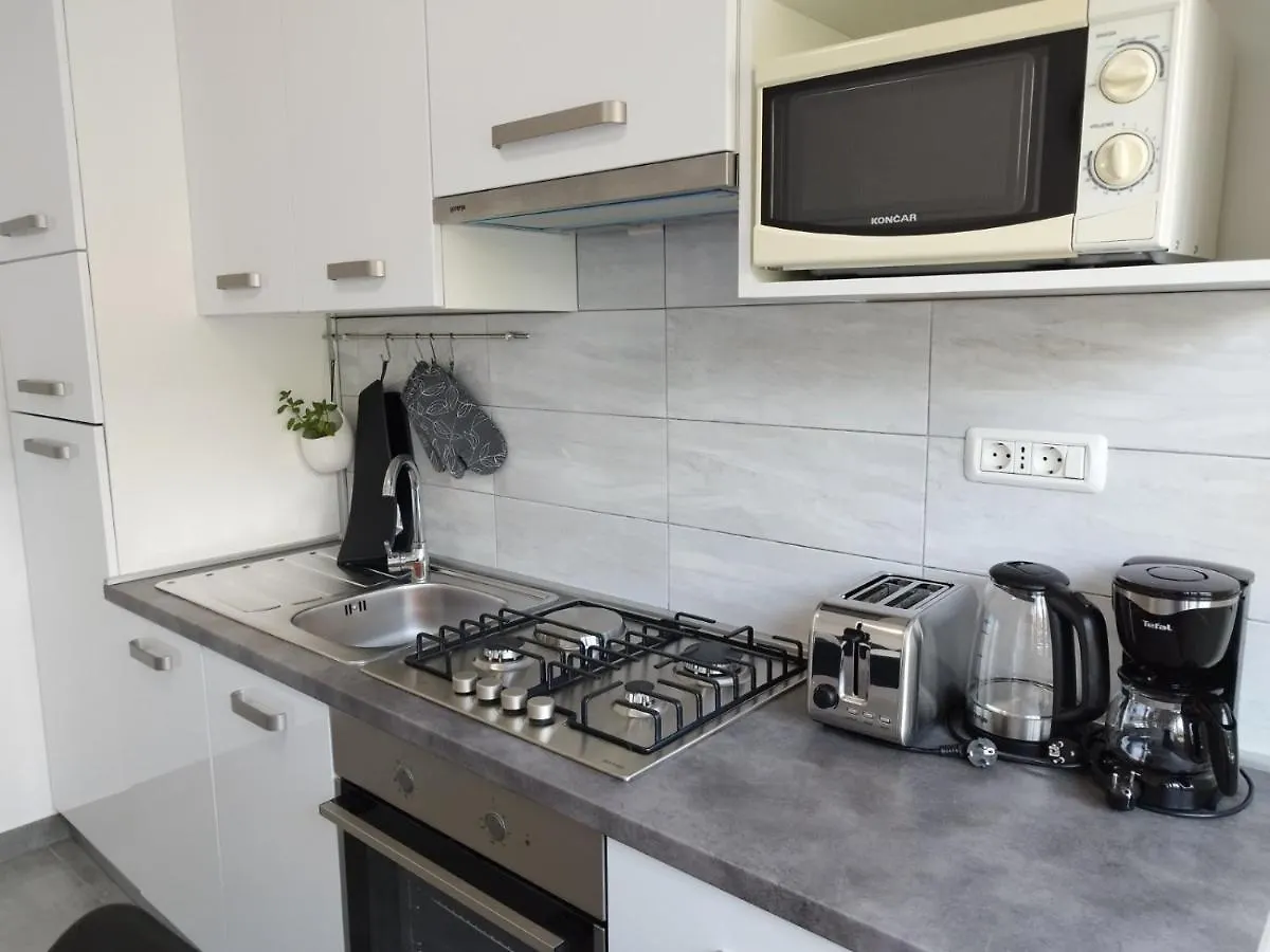 Antemma Apartment Pula 0*,  Croatia
